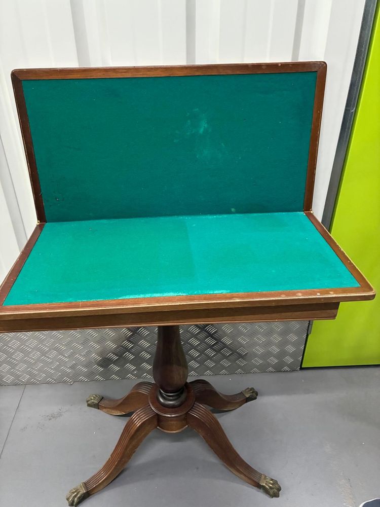 Mesa de jogo madeira