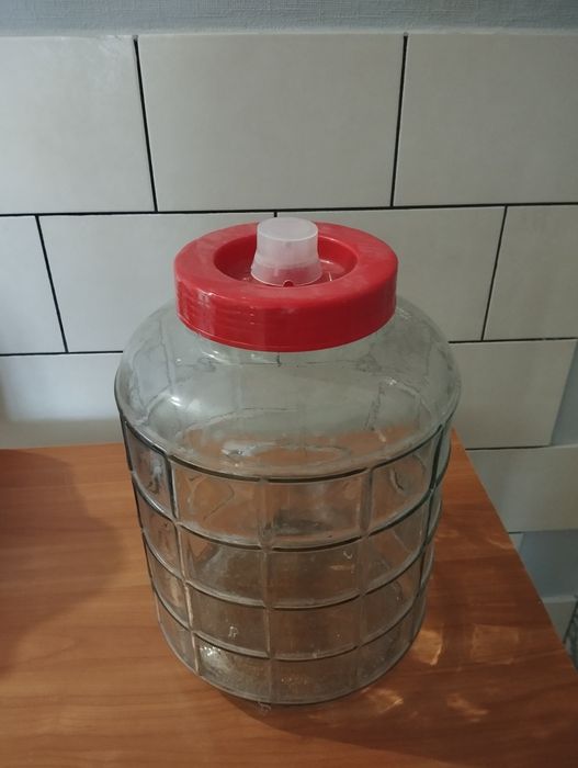 Бутыль для вина с крышкой