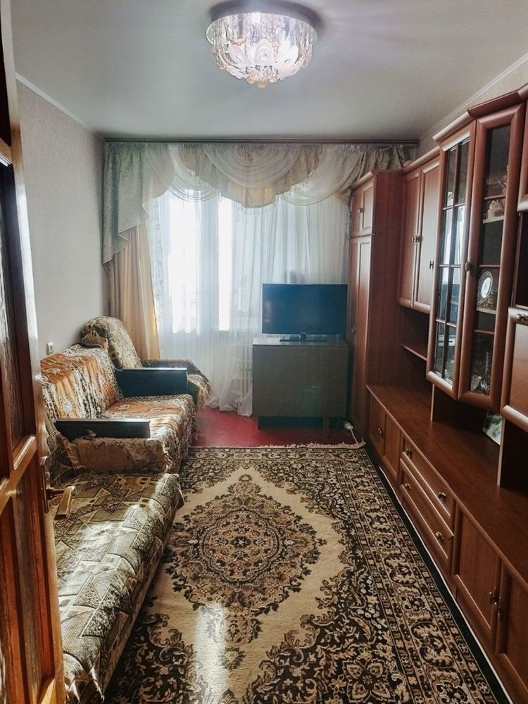 Продам двокімнатну квартиру на Ближньому Замості по вул. О. Дов