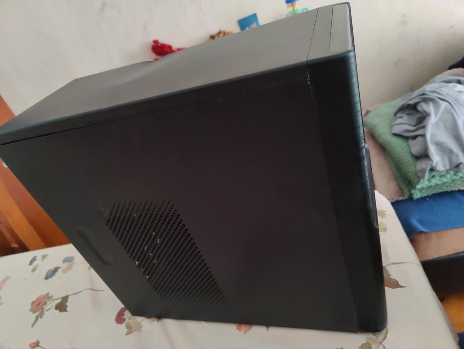 Vendo torre de computador/ Intel 5