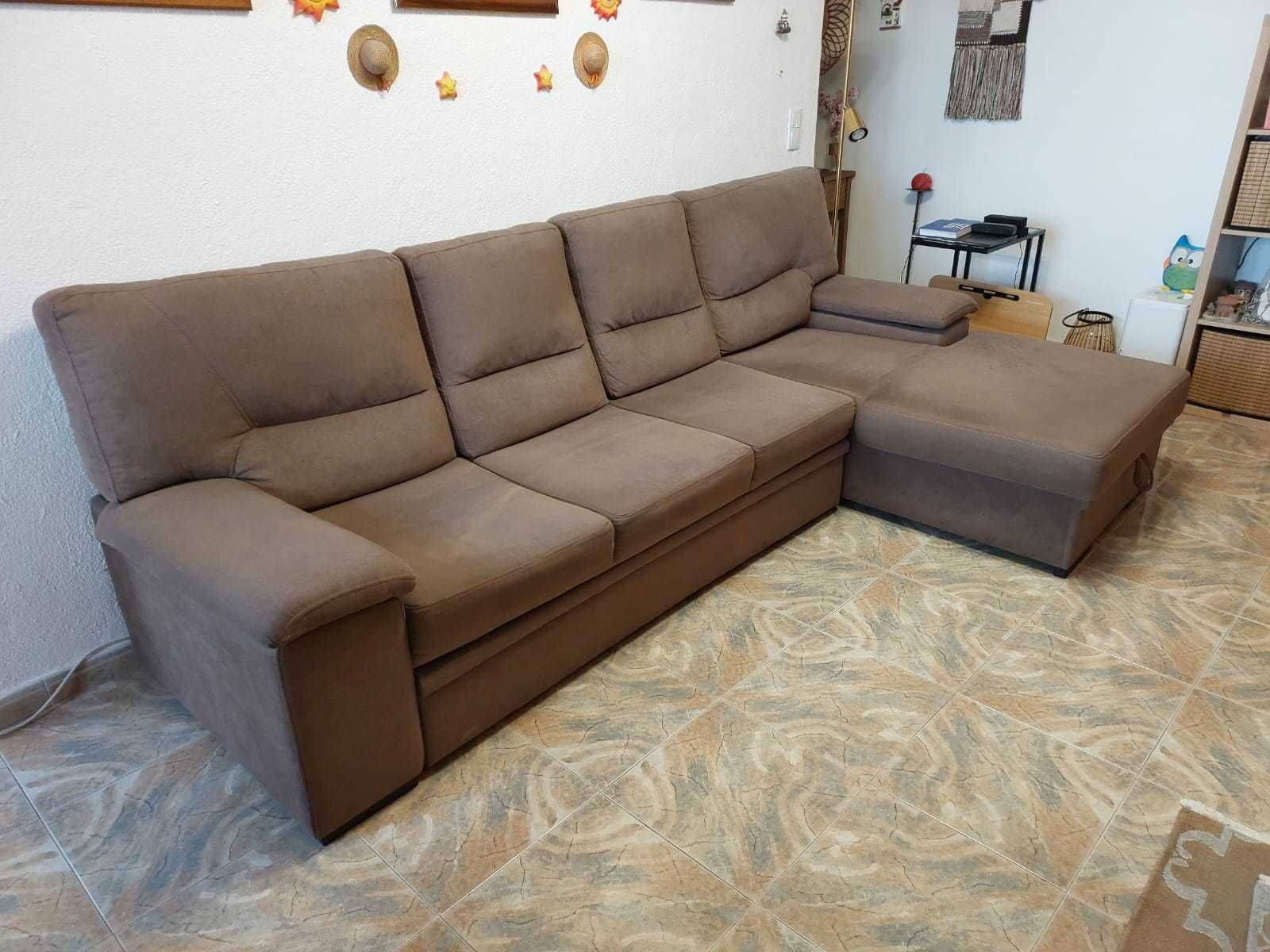Sofá com Chaise Longue
