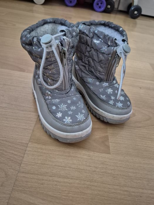 Zestaw butów dla dziewczynki, rozmiar 25