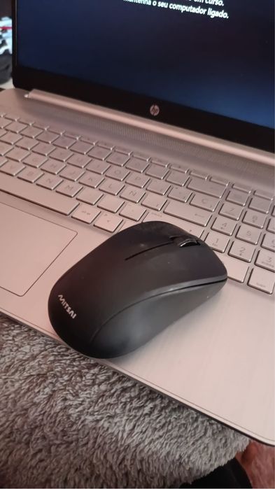 Computador portátil HP 15s-eq1xxx AMD 3020e | 4 Gb