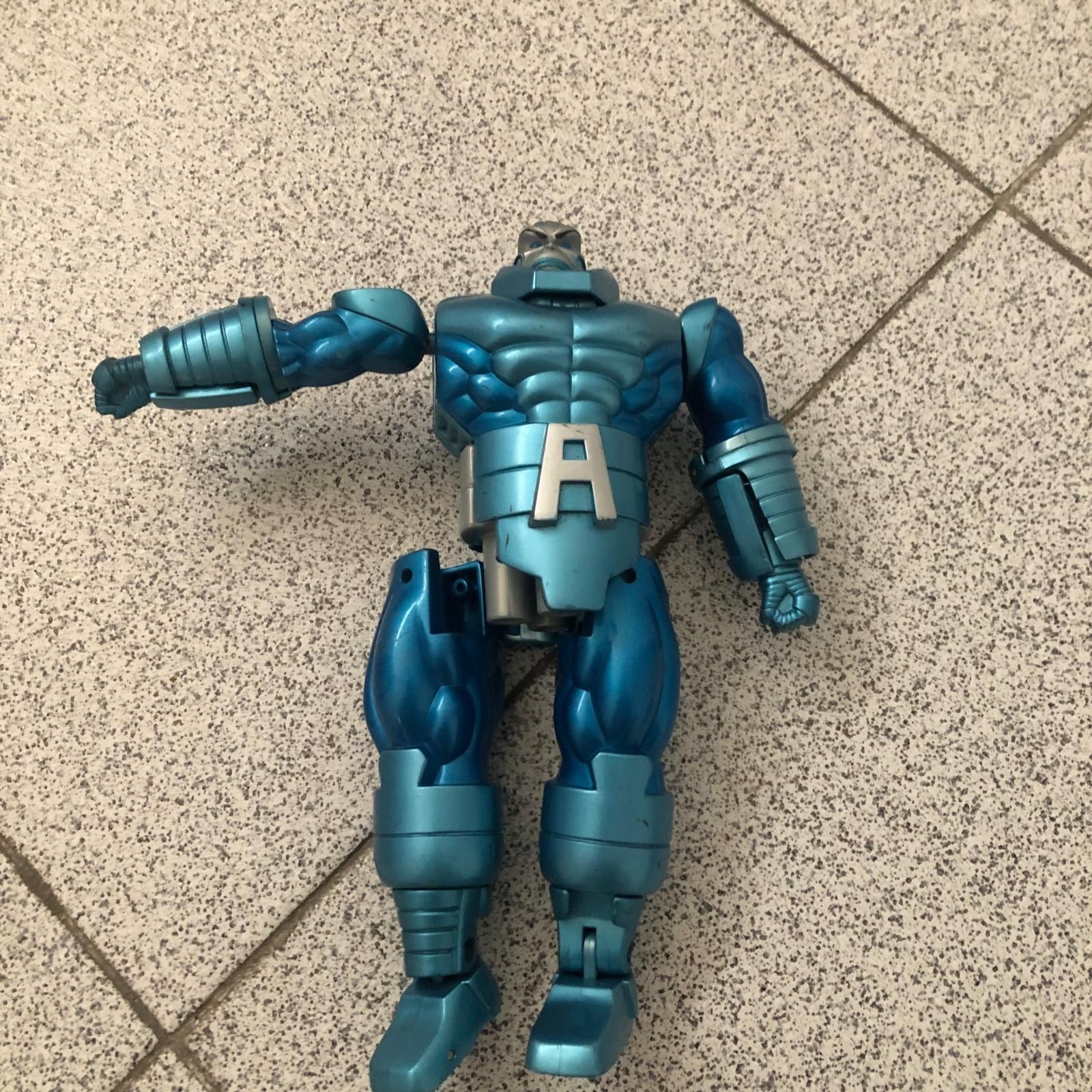 2 Bonecos Marvel