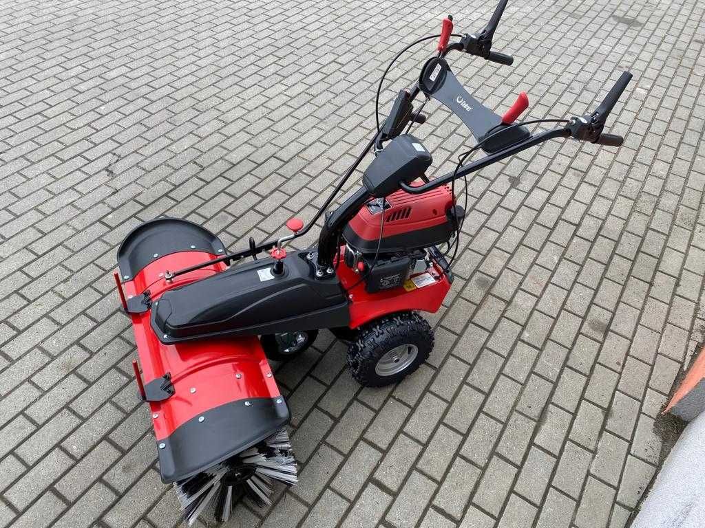 Zamiatarka CEDRUS ZM05PRO-E Spalinowa Z Napędem Z Rozruchem