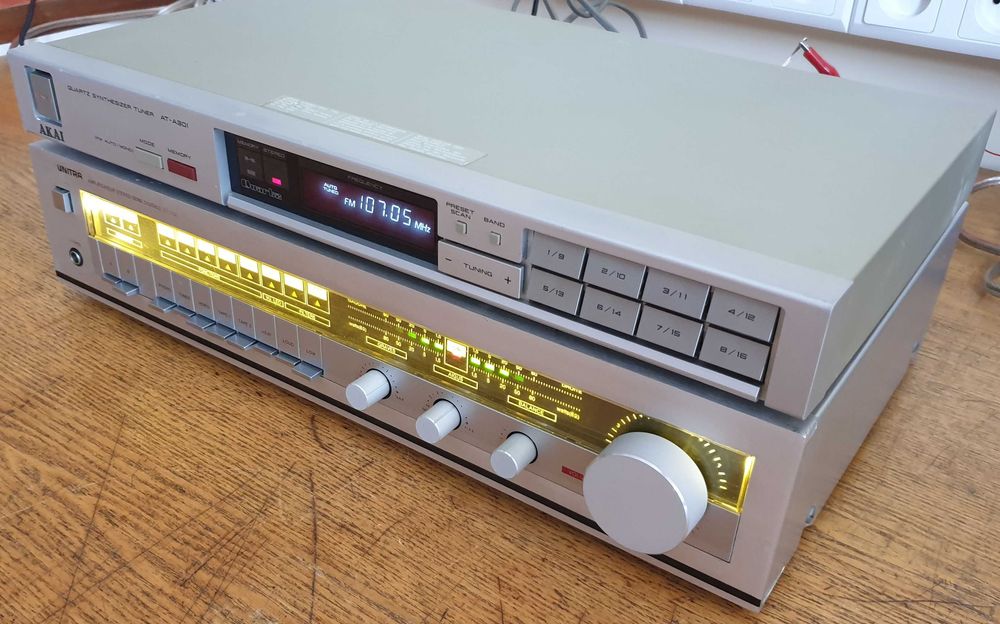 Tuner Akai AT-A301 pasuje wymiarami do wieży Unitra Diora