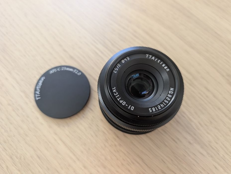 Lente TT Artisan 25mm F2.0 manual para Sony E-mount