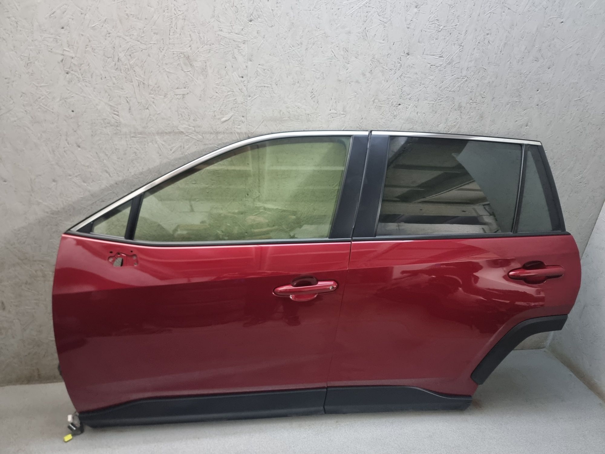 Двері ліві 3T3 Toyota Rav4 Hybrid xle le розборка 2018-2024