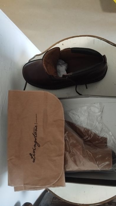 Botas em pele muito resistente