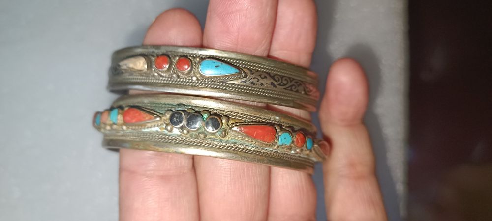 Bransoletki z ozdobami