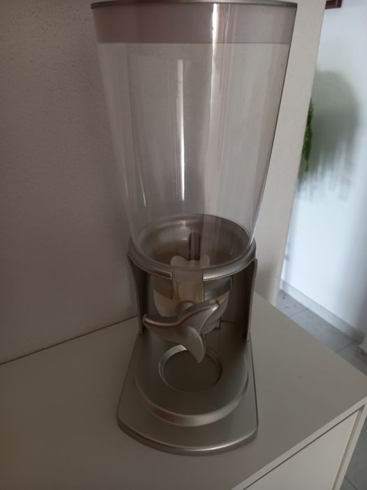 Dispensador de cereais