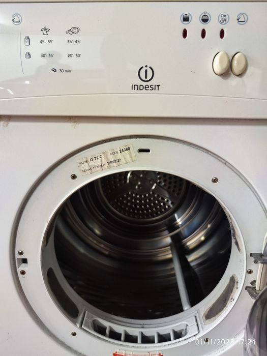 Máquina secar roupa