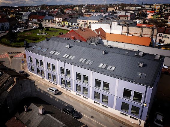 Lokal do wynajęcia 400 m2. I piętro. Jędrzejów Rynek.