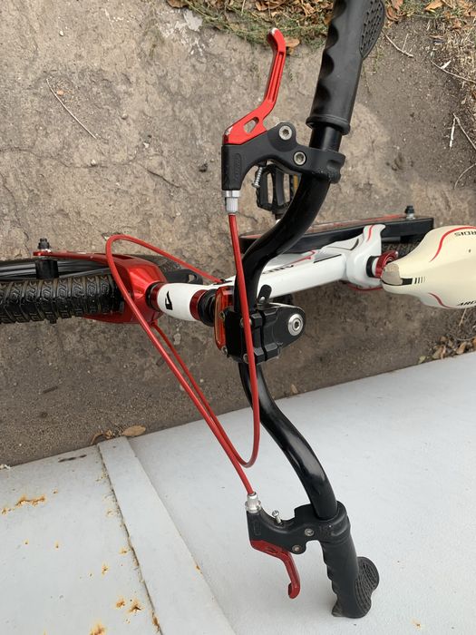 Детский велосипед Ardis,на 18 колесах.