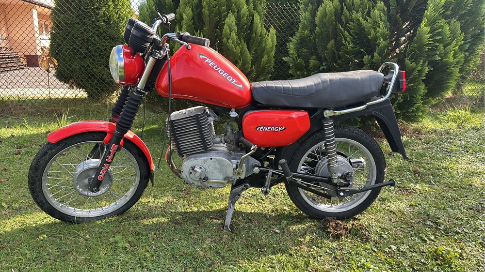 MZ ETZ 251 czerwona
