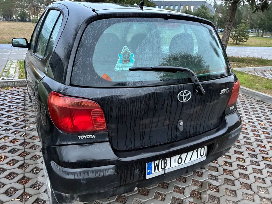 Sprzedam samochód Toyota Yaris 2005