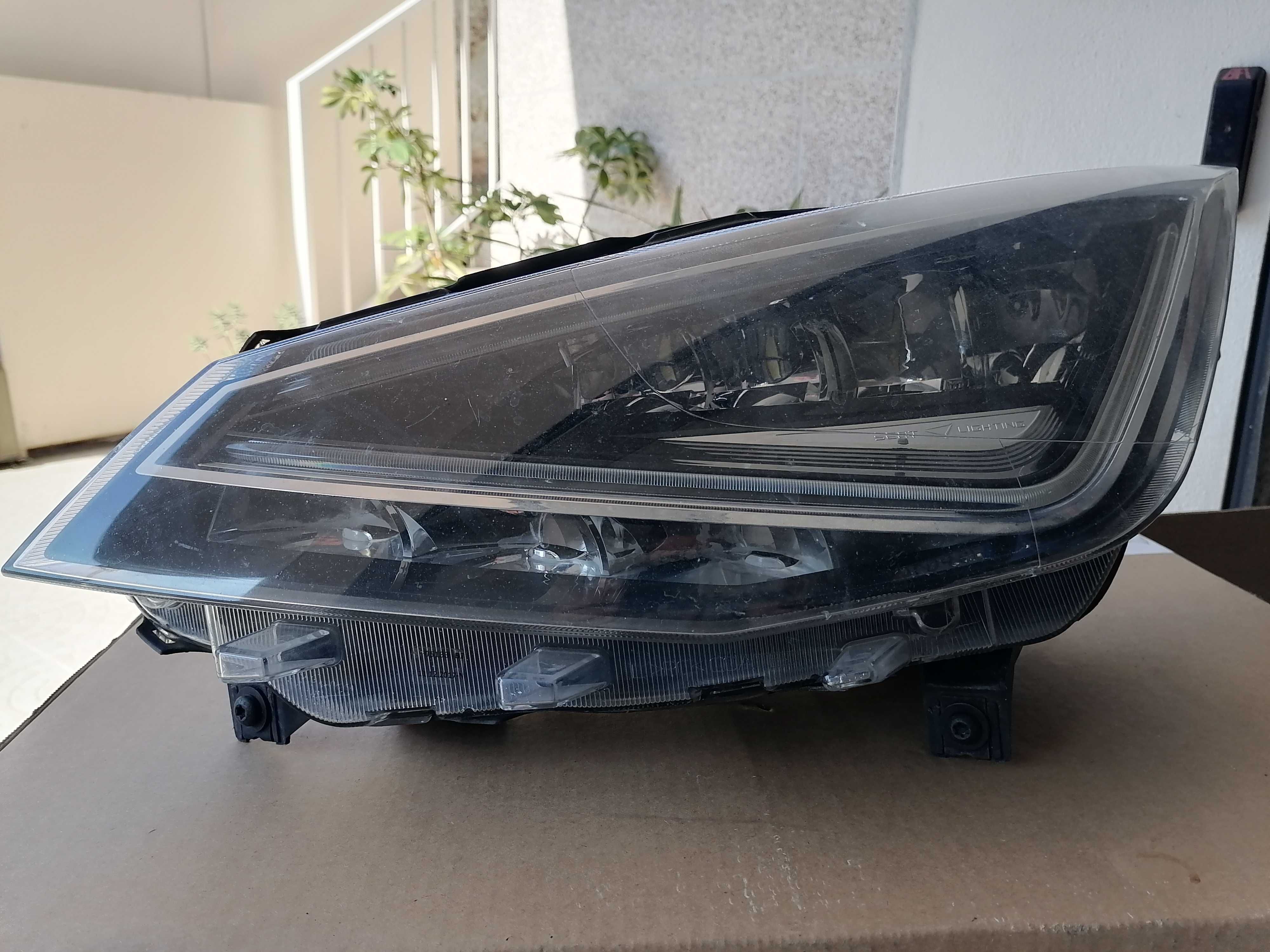 Farol Led seat arona /seat ibiza v