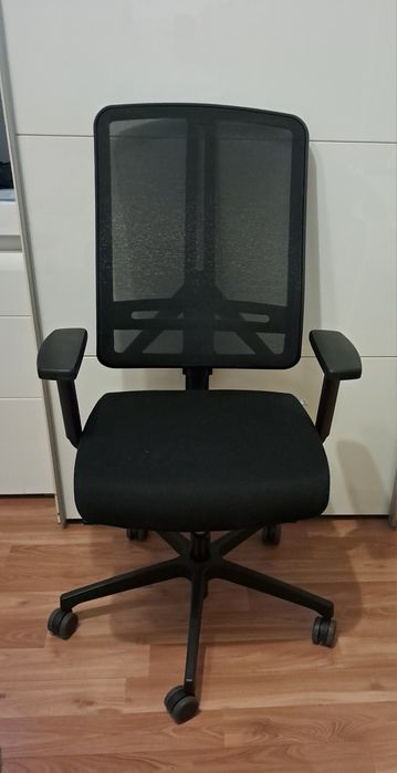 Fotel biurowy firmy RIM