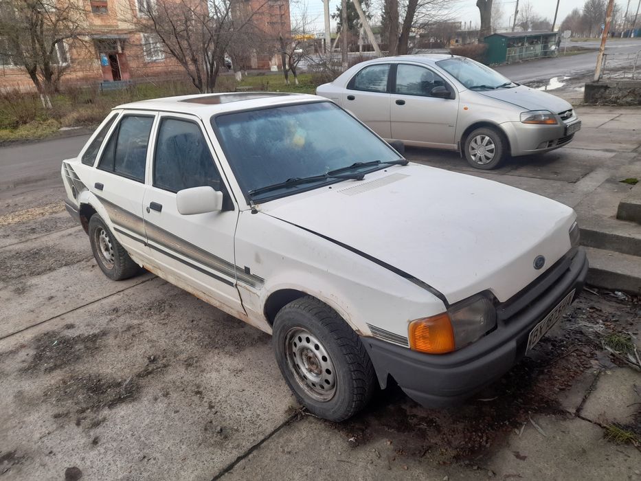Продам Форд Ескорт