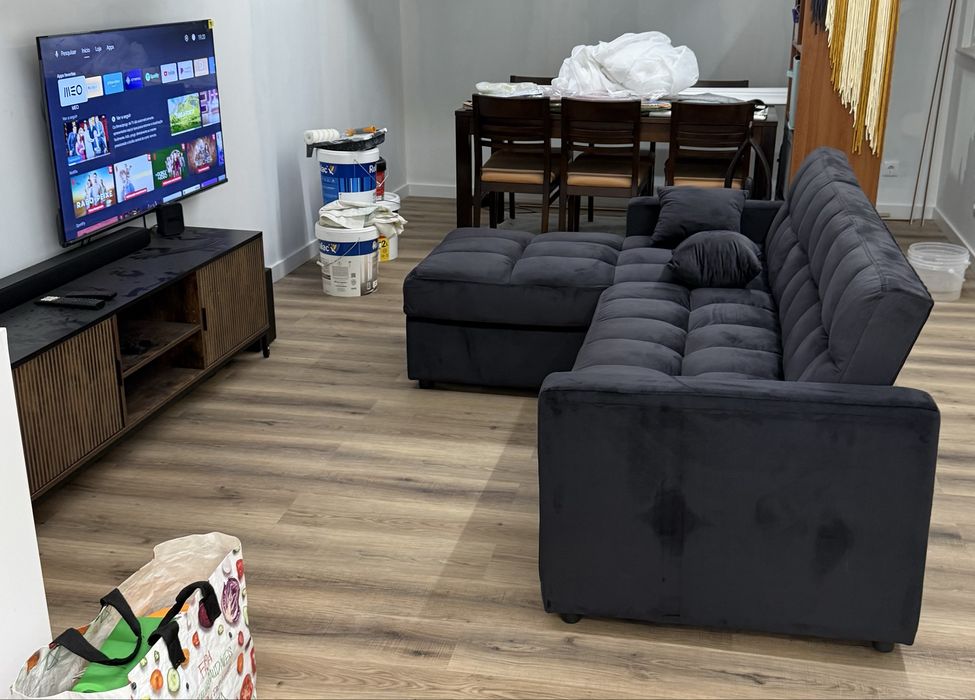 Sofa com Chaise Long - Novo - Cor Preto