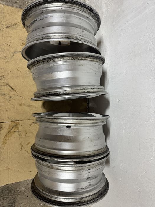 Диски Skoda r15 et38 оригінальні 5х100