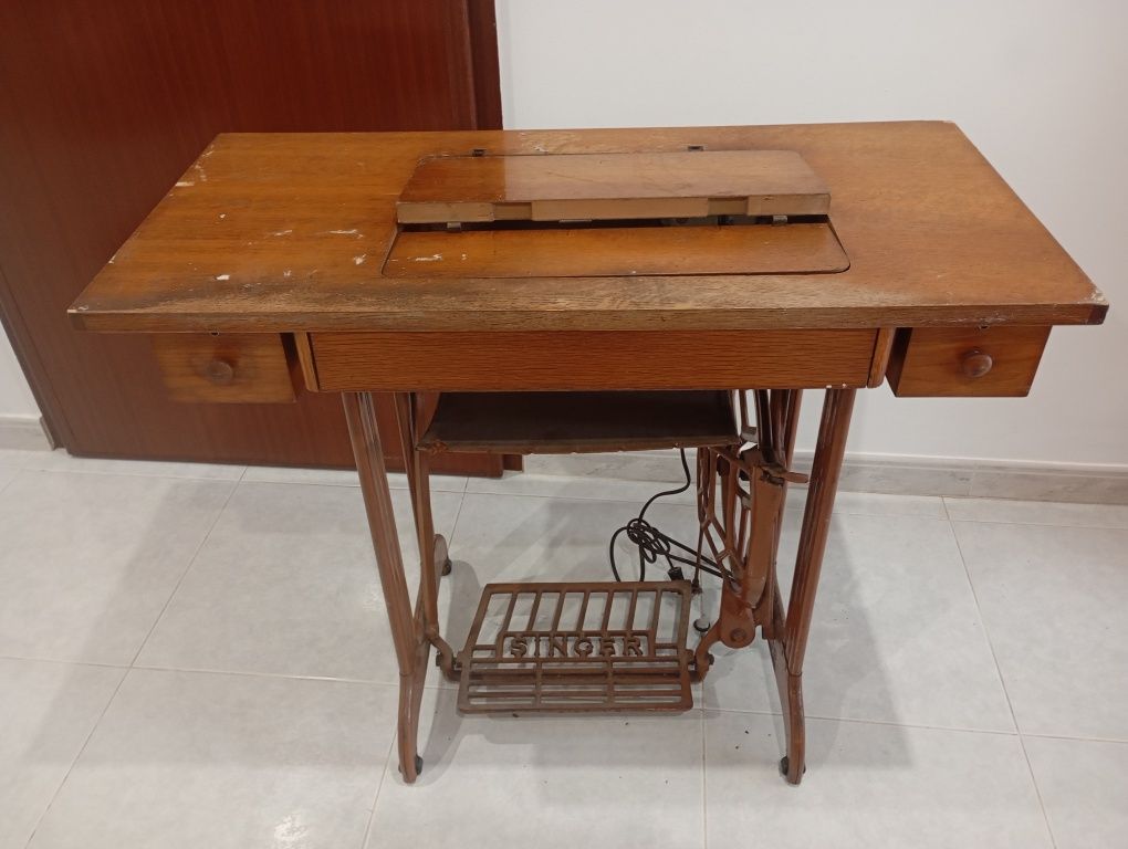 Máquina de costura Vintage Singer