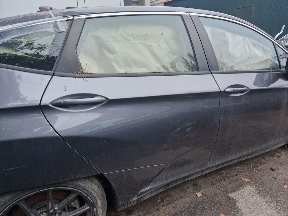 Двери правые Honda Clarity оригинал разборка