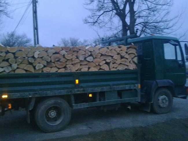 Дрова колоті з доставкою тверді мякі різні породи.