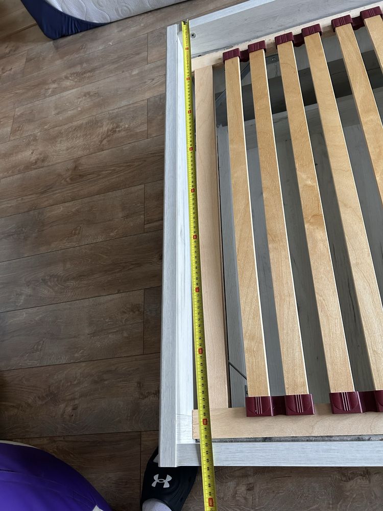 Łóżko drewniane 206x96 białe jasne z wysuwaną półką