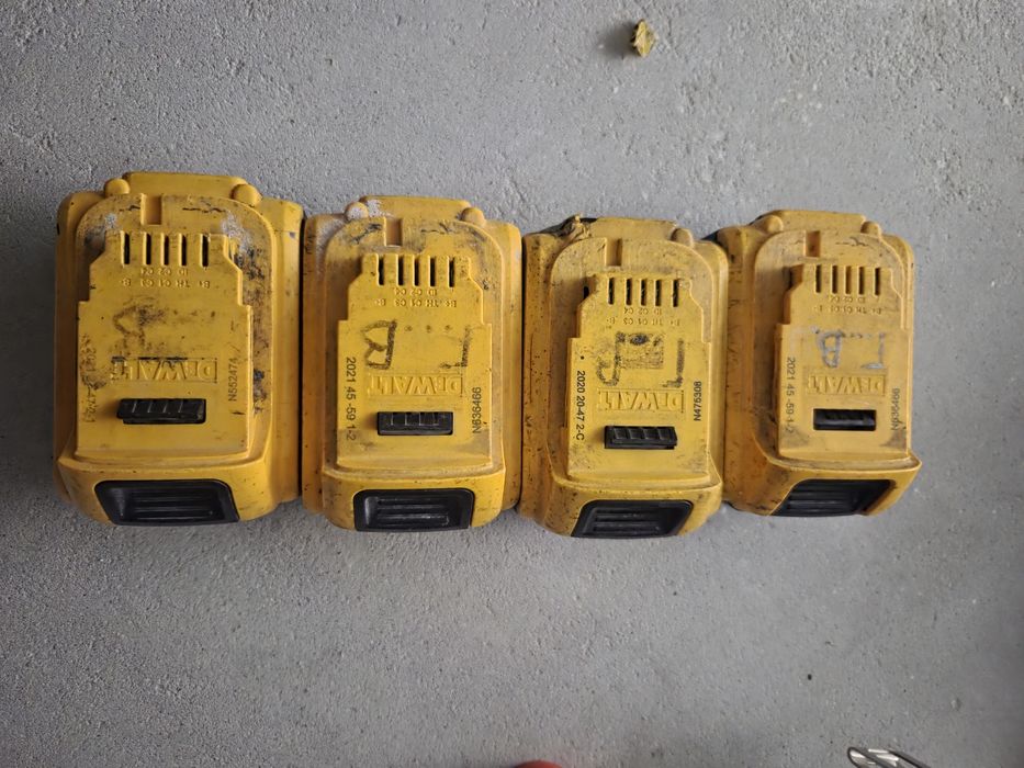 Продам акумулятори девольт