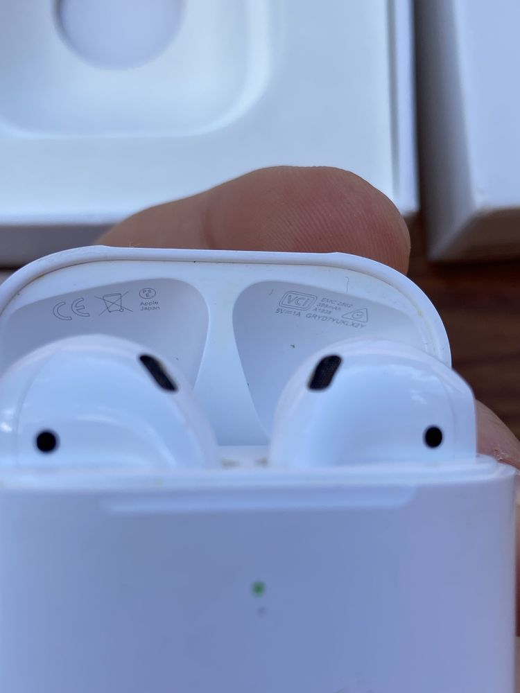 Air Pods 2 A2032