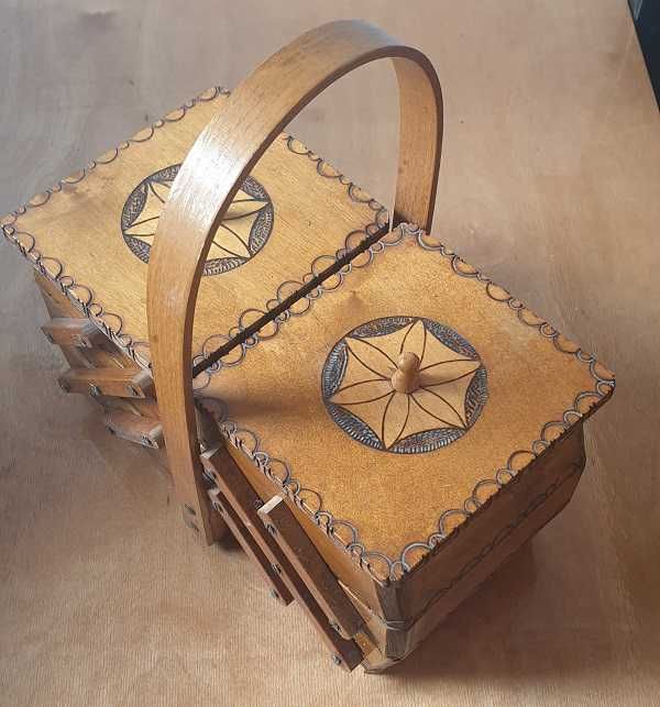 Kuferek drewniany rozkładany z PRL