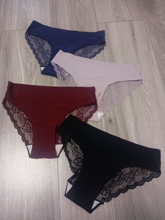 Majtki bezszwowe 4 sztuki nowe