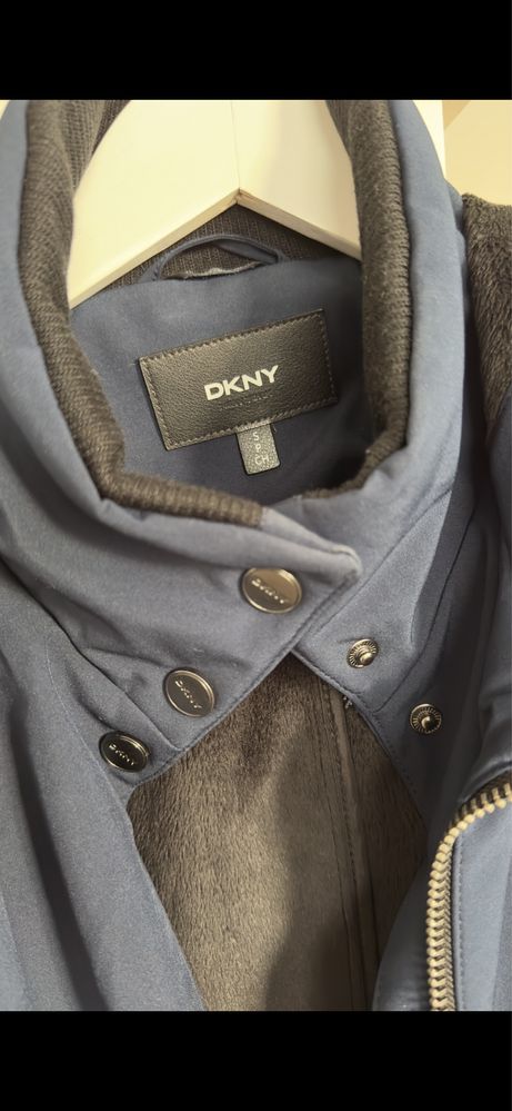 Куртка осіння  DKNY