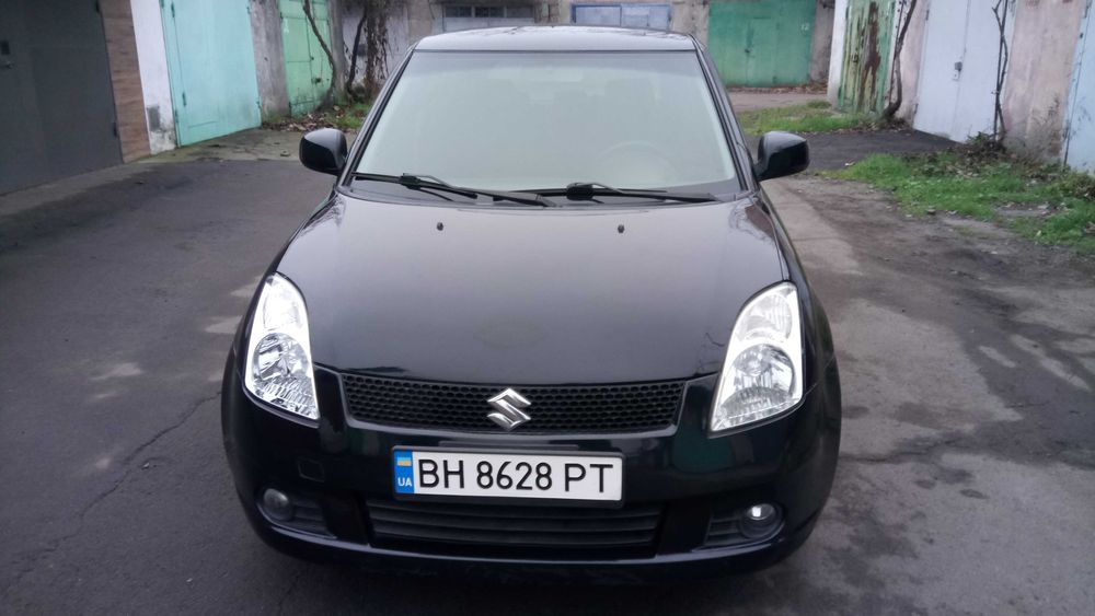 Сузуки Свифт автомат Suzuki Swift automat 1,5 бензин машина для города