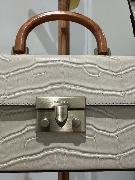 Carteira bege parfois