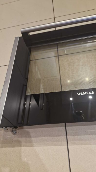 Kompletne drzwiczki do piekarnika Siemens HB84K552