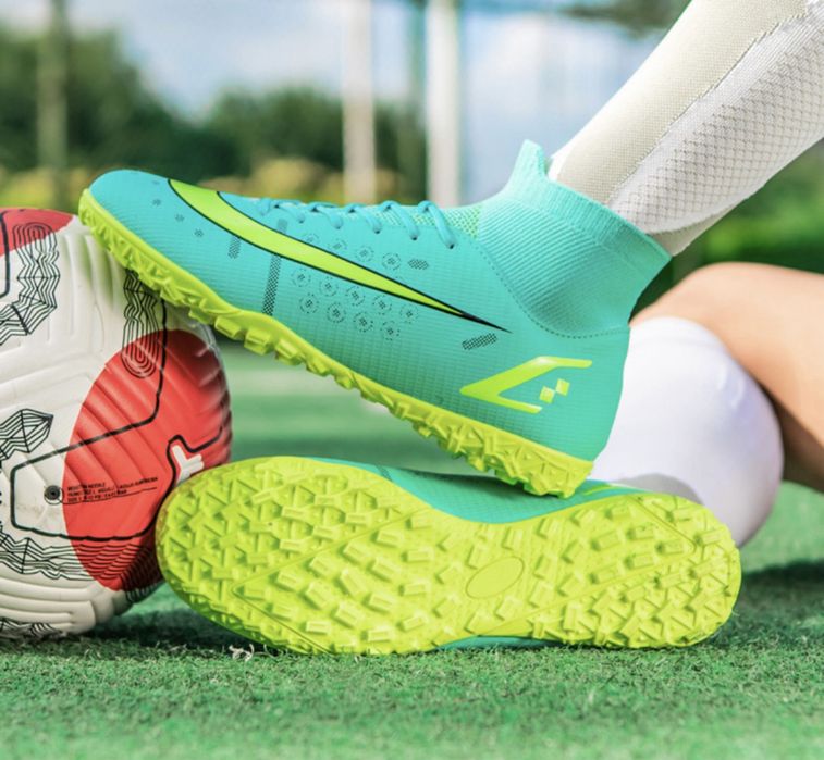 Buty piłkarskie obuwie sportowe turfy orlik futbolówki skarpeta