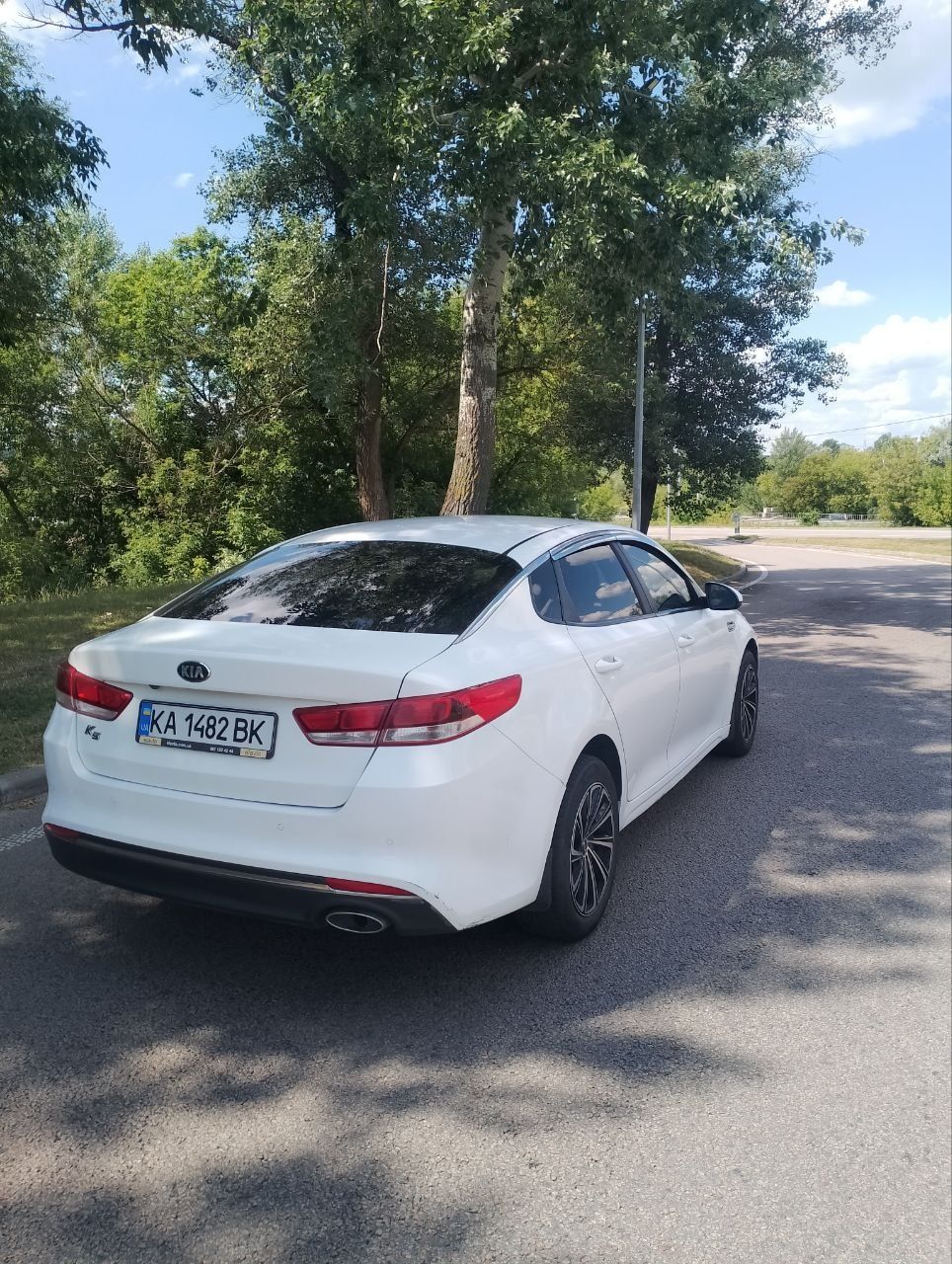 Продам Kia K5 2015 рік 2.0 газ