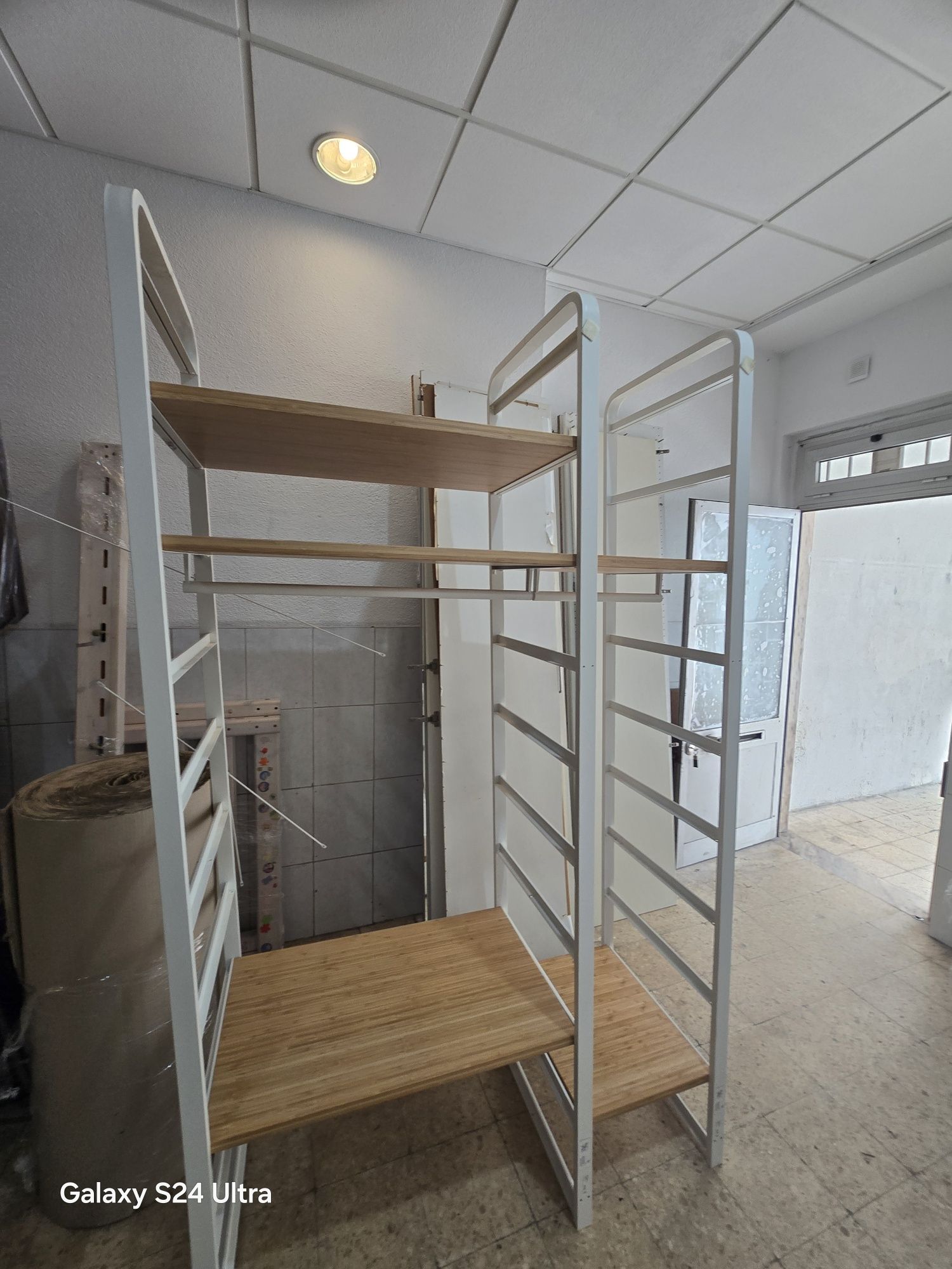 Estante ikea  arrumação