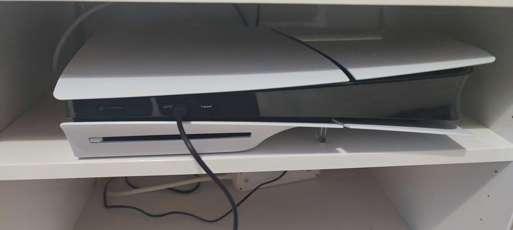 Vendo PS5 muito bem conservado, vendo pq não tenho tempo pra jogar.