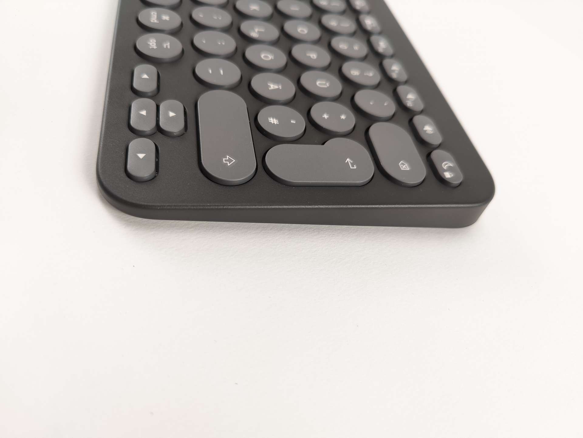Logitech Pebble 2 Combo for Mac QWERTZ Układ Niemiecki Grafitowy