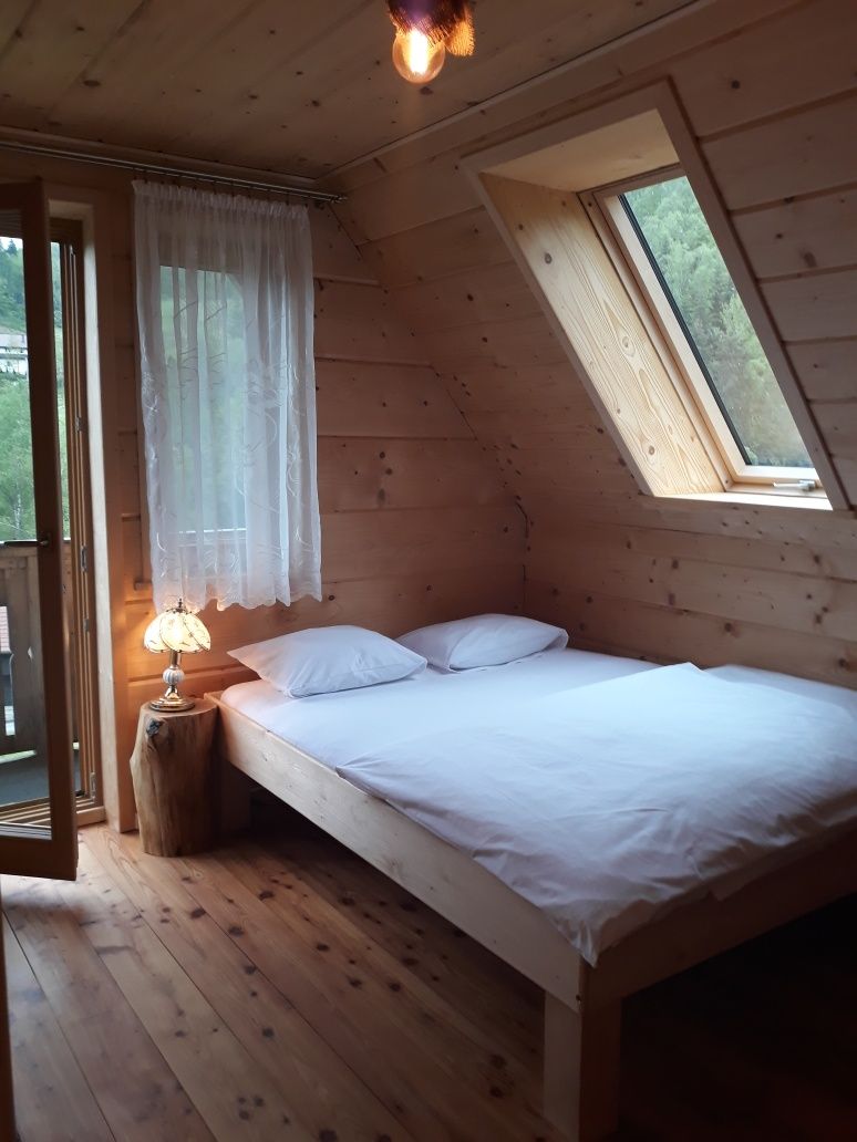 Pokoje w domu drewniany, ekologicznym,  pod górą Lubań.