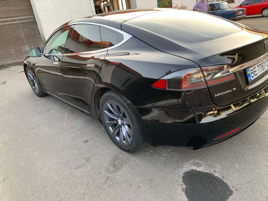 продам Тесла модел S 2016 г.в