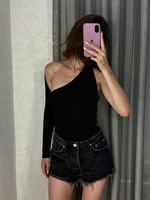 Боді асиметричного фасону H&M