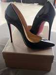 Christian Louboutin 40 jak nowe