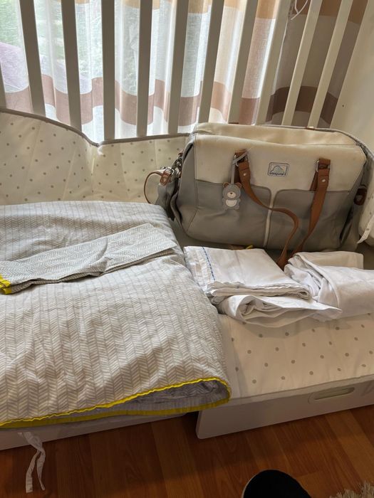 Berço/cama de bebé com acessórios