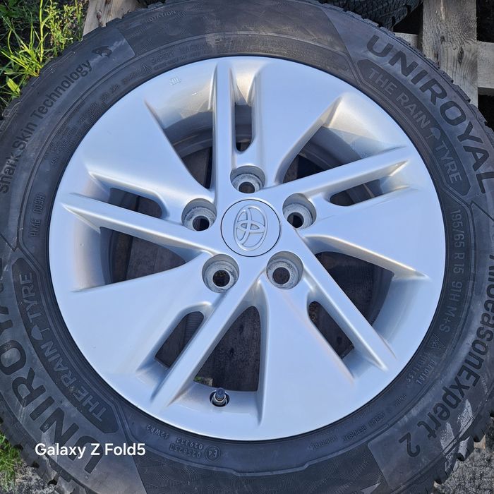 Alufelgi 15 Toyota Auris Corolla 5x114,3 ET39 TPMS