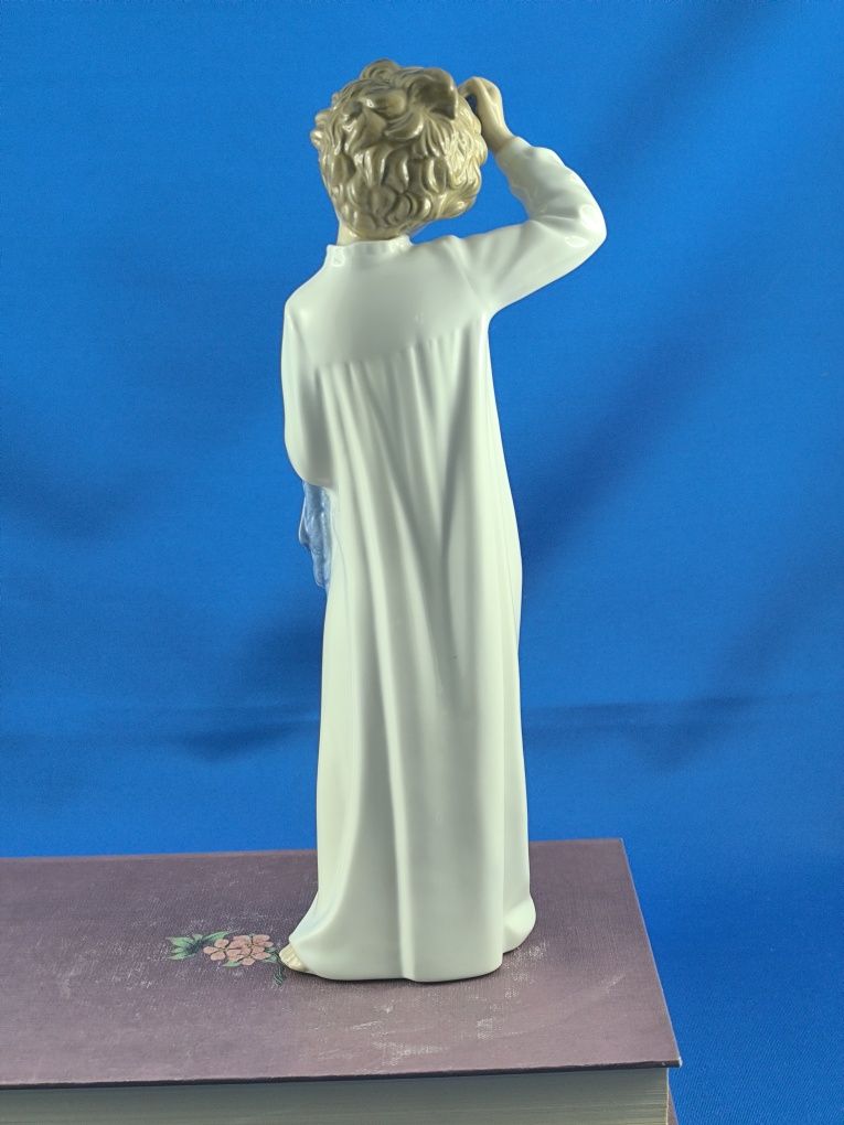 Chłopiec w koszuli nocnej Nao by Lladro Hiszpania #porcelana #ozdoba