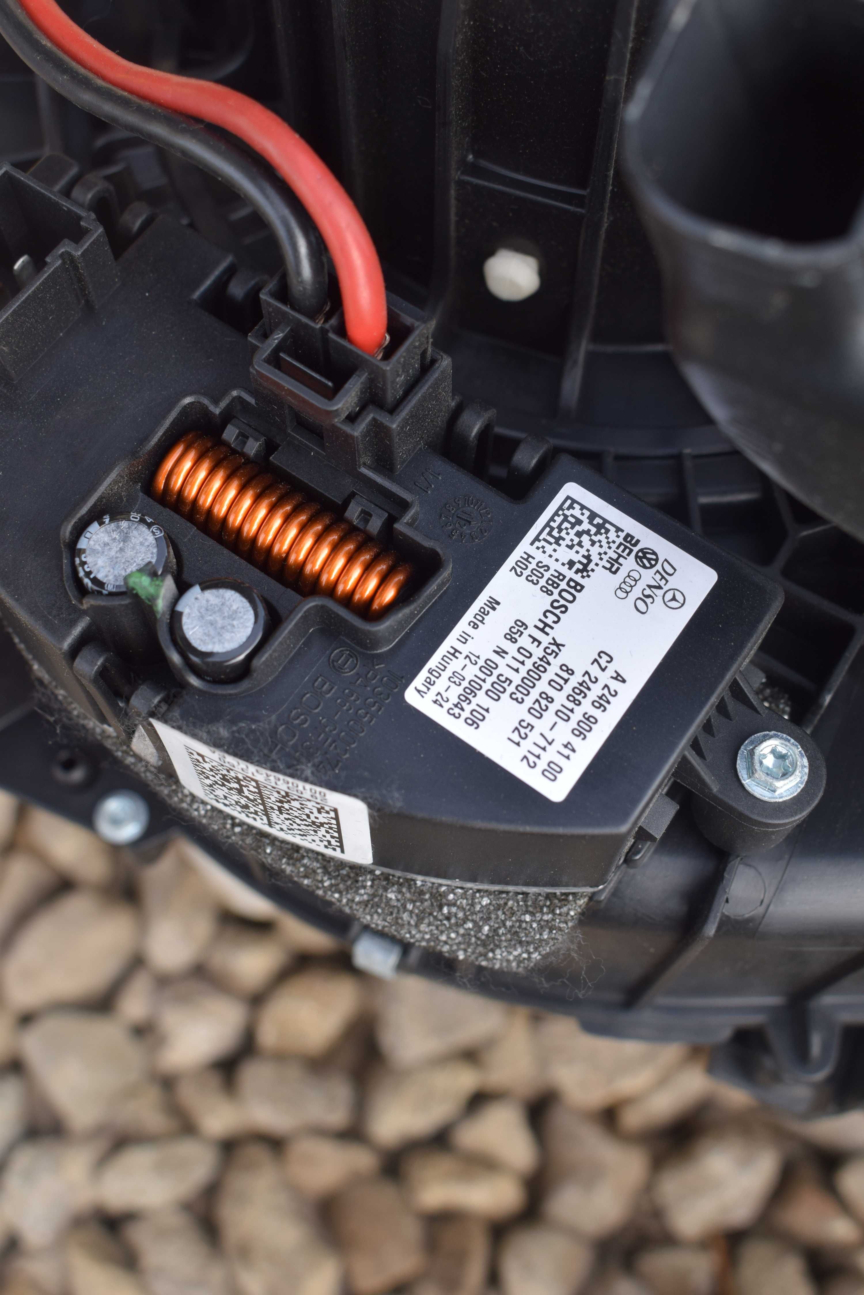 Audi A4 S4 B8 lift 12r. nagrzewnica dmuchawa kompletna 8T1.820005B